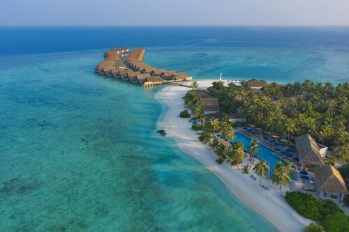 Emerald Faarufushi Resort & Spa