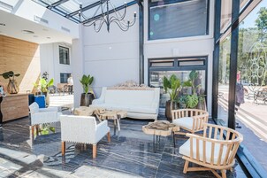 ロビー応接スペース