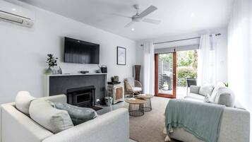 Televisor intel·ligent i reproductor de DVD