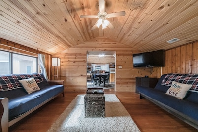 Sunrise Cove is a cozy cabin located within sight of Higgins lake & state land