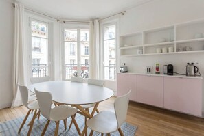 Dining - Charming apartment St Germain (Paris)