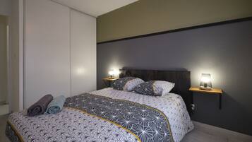 2 bedrooms, iron/ironing board, travel crib, free WiFi