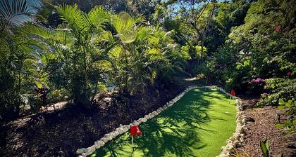 Bungalow w/ Heated Pool by Downtown & Beaches