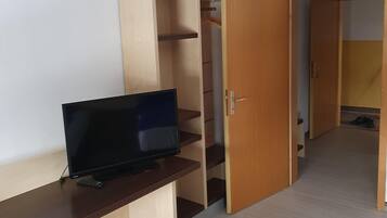Familien-Suite, mit Bad, Gartenblick | Innenbereich