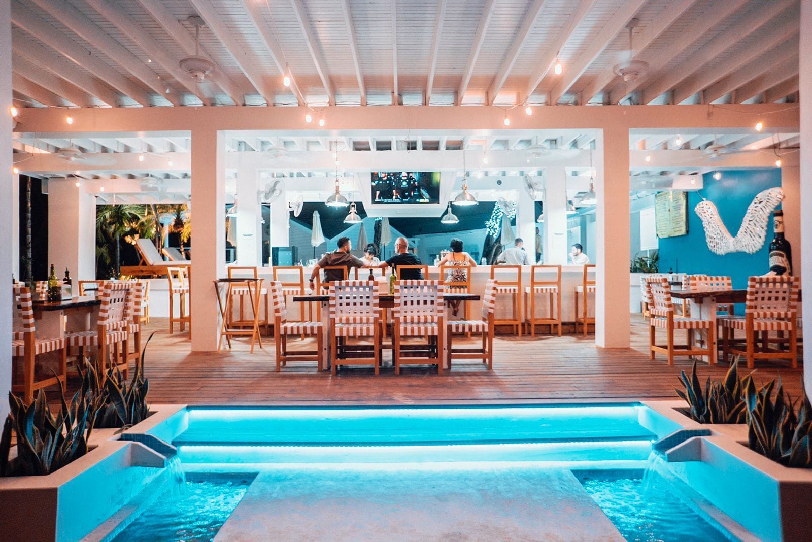 Lunch, dinner, brunch served; beach views