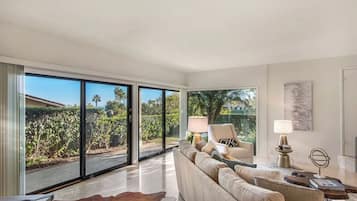 Smart TV, fireplace, offices