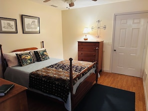 3 chambres, fer et planche à repasser, Wi-Fi gratuit, draps fournis