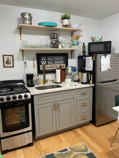 Pet-friendly City Cottage near Ponce City Market and Piedmont Park