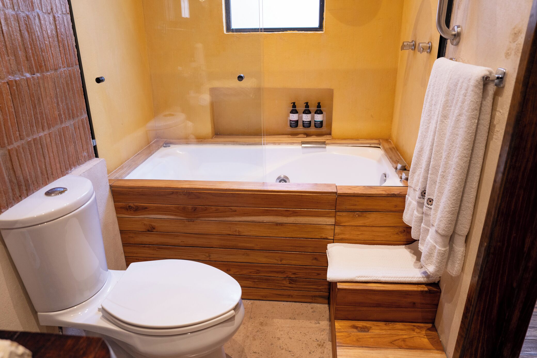 luxury room | hypo-allergenic bedding, down duvets, select comfort beds