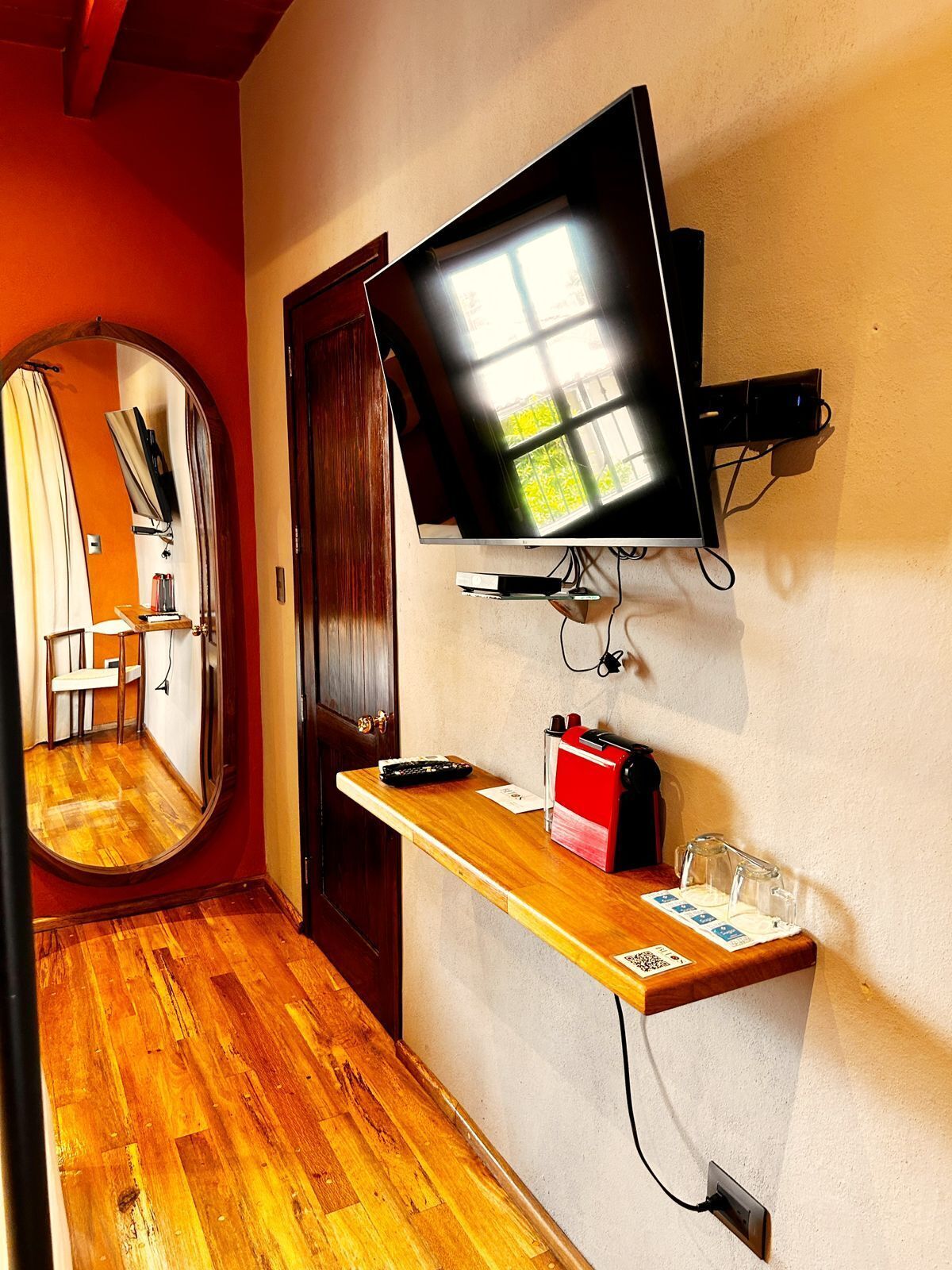 junior room | hypo-allergenic bedding, down duvets, select comfort beds