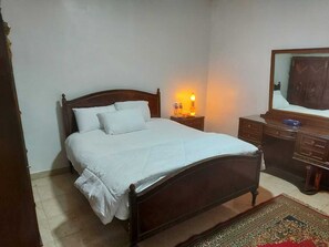 ملاءات من القطن المصري وأغطية فراش متميزة وأسرّة بطبقة علوية مريحة