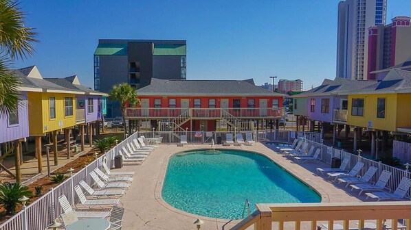 Outdoor pool, a heated pool