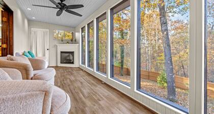 ★Come. Sit. Stay. Play.★ ☼SUNROOM☼ ♥MTB GOLF LAKE♥