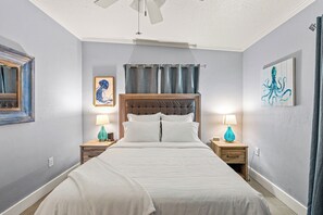 3 室のベッドルーム、デスク、アイロン / アイロン台、WiFi (無料)