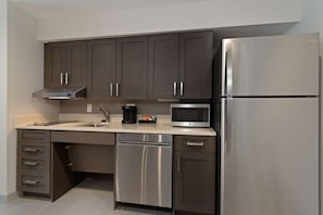 Private kitchen - Homewood Suites by Hilton Panama City Beach (Panama City Beach)