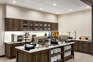 Free daily buffet breakfast