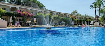 Mariners Club Apartments