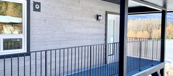 Mountain/Riverside Suite With Surreal Views