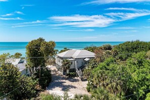 Exterior - Private Beach and Incredible Sunsets-Exquisite Home (Englewood)