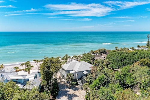 Exquisite Home: Gulf Front Paradise: Steps to Private Beach, Incredible Sunsets!