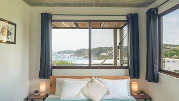 Deluxe Suite (#6) | 1 bedroom, in-room safe, desk, laptop workspace