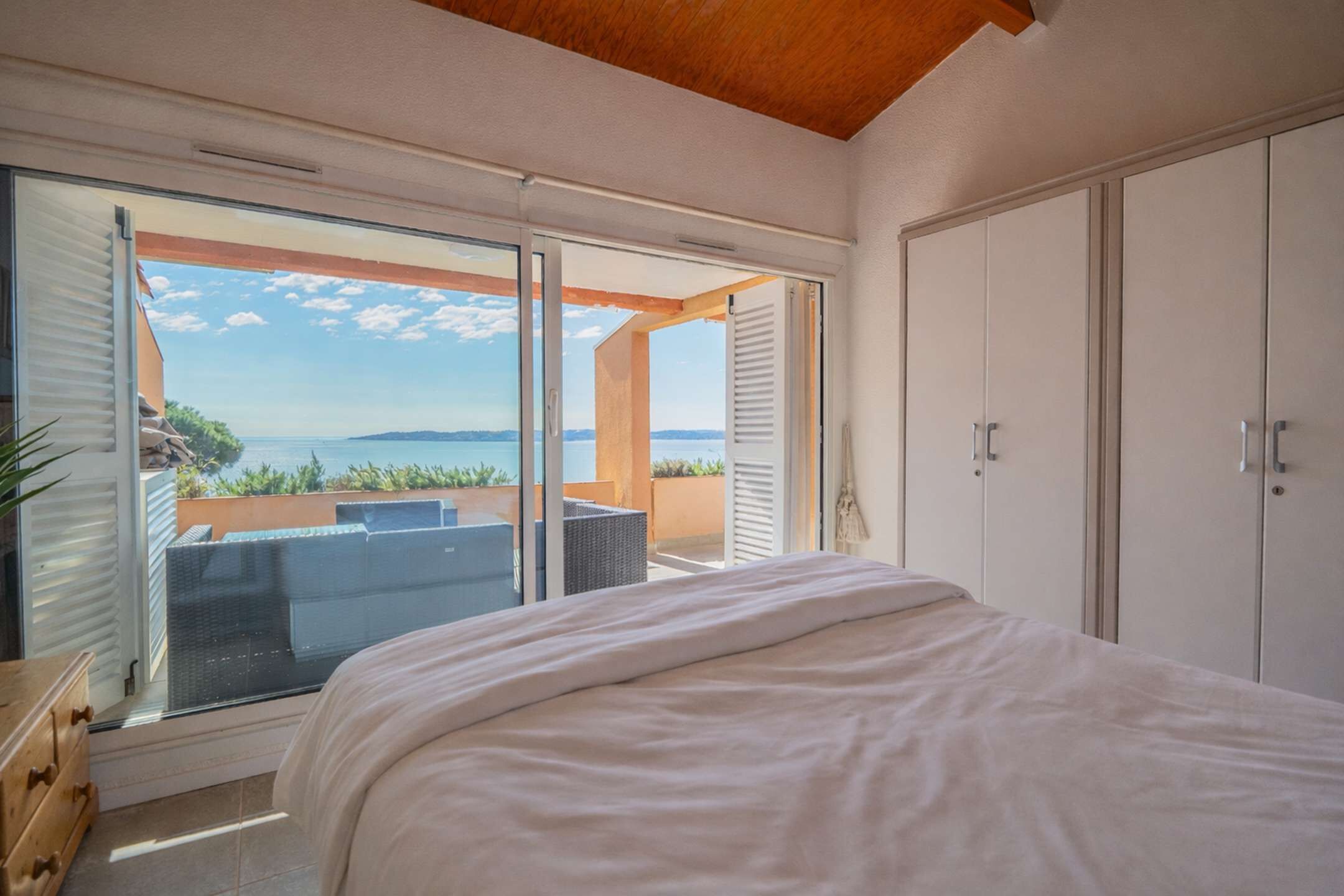 2 bedrooms, free WiFi