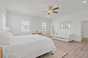5 bedrooms, desk, iron/ironing board, travel crib