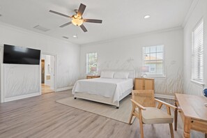 5 camere, una scrivania, ferro/asse da stiro, culla da viaggio