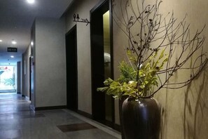 Interior - Xile'er Hotel (Emeishan)