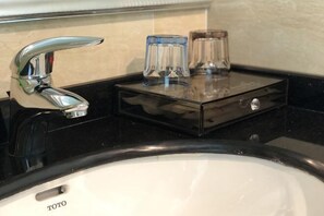 Bathroom - Xile'er Hotel (Emeishan City)