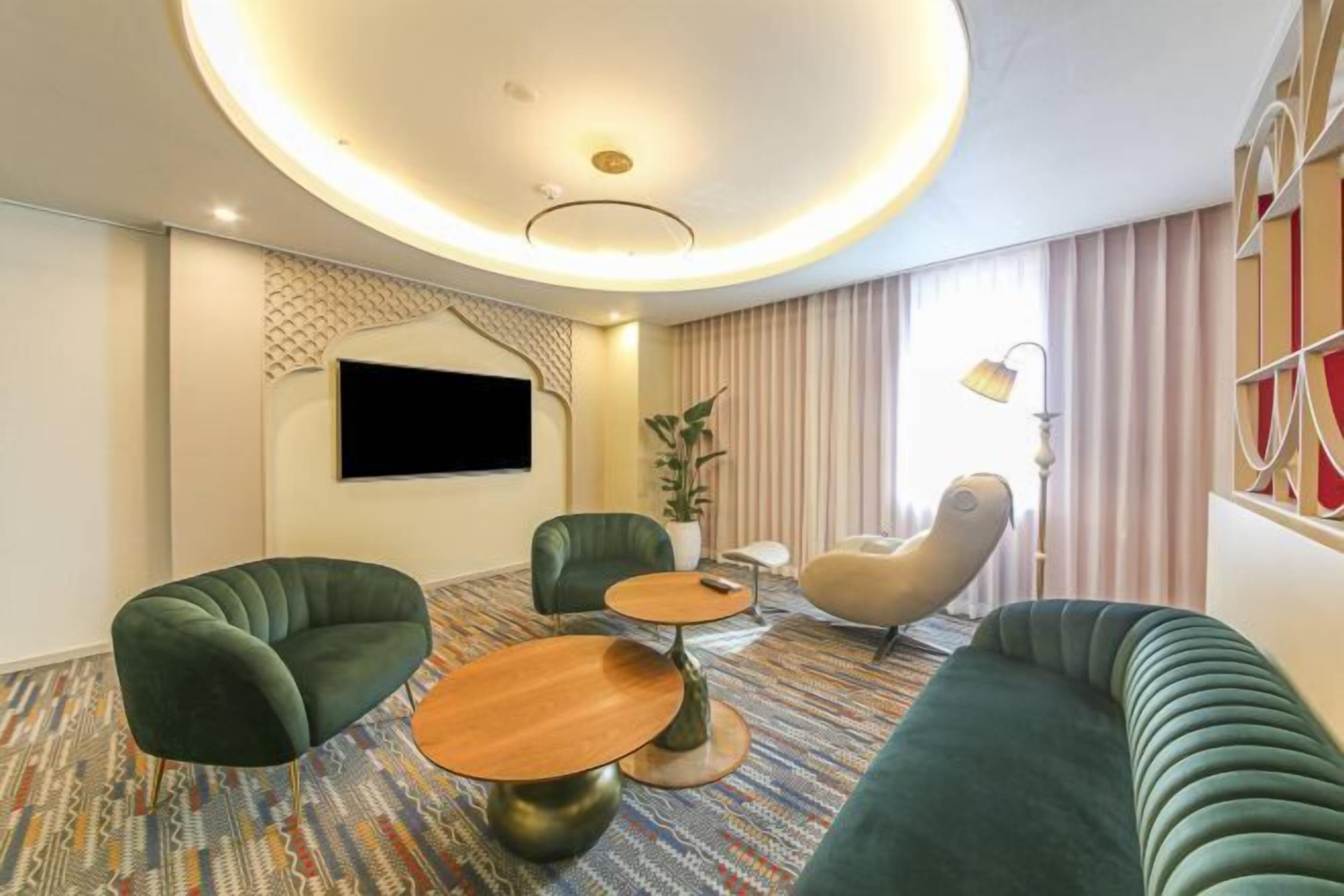 Living area | Flat-screen TV