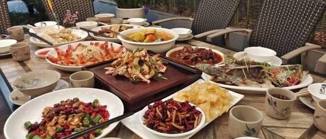 Outdoor dining