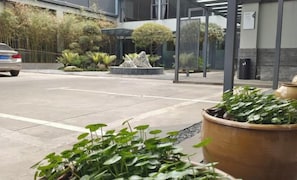 Property grounds - Yuxi Jiada Hotel (Yuxi)