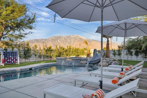 Piscine extérieure, piscine chauffée