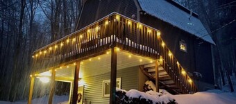 Mountain Chalet mins from Mt Snow Skiing/hiking