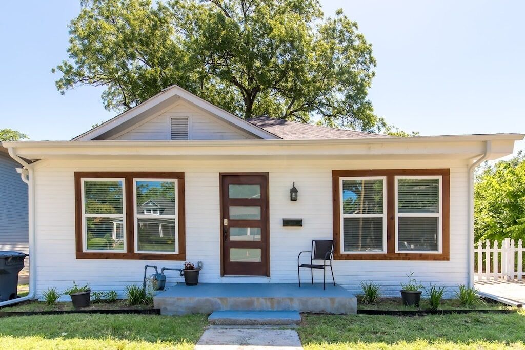 Beautiful Spacious House - Walk to Bishop Arts!