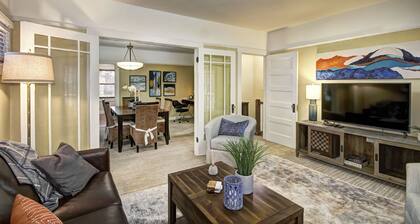 Exceptional charming spacious 2bedroom French colonial in desirable midtown area