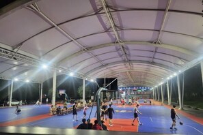 สนามกีฬา