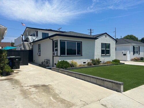 Nice two bedroom home near, beach, So-fi & LAX