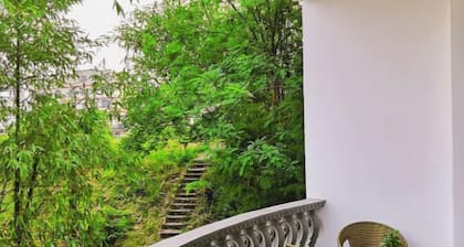 Guilin Guzhen Inn (Dawei Guzhen Inn)