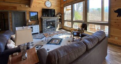 Cozy cabin in Cobbly Nob