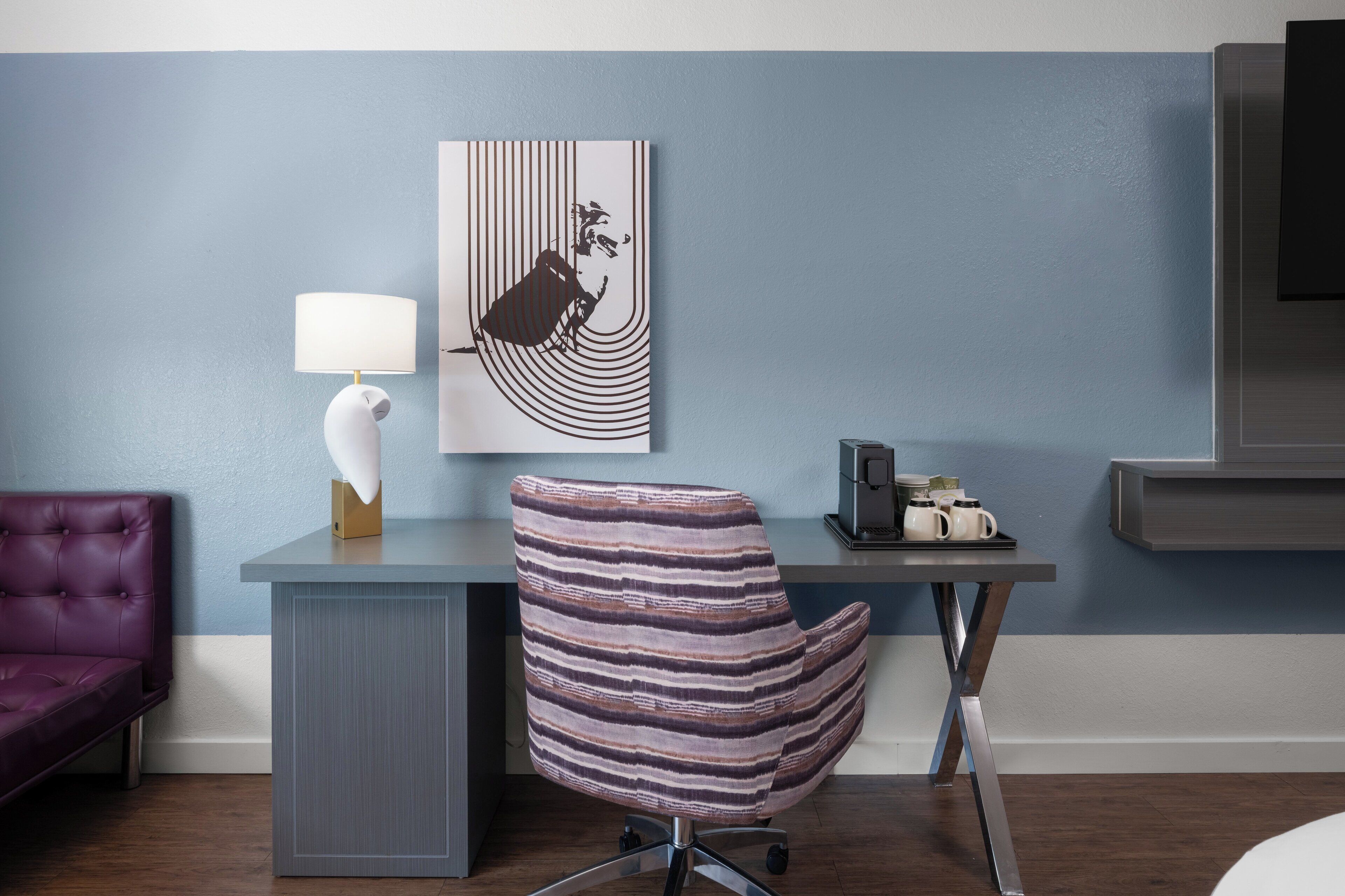 Desk, laptop workspace, iron/ironing board, free WiFi