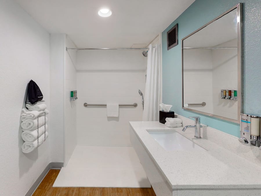 Hair dryer, towels
