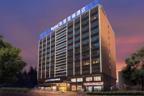 Exterior - Kaimu Hotel (Yiyang Ziyang District Changchun Industrial Park) (Yiyang)