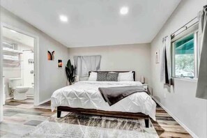 3 bedrooms, iron/ironing board