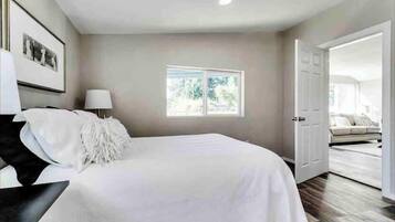 3 bedrooms, iron/ironing board