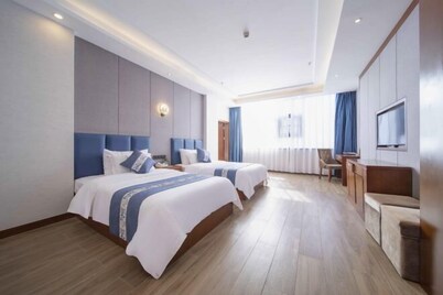 Lang Ting Hotel