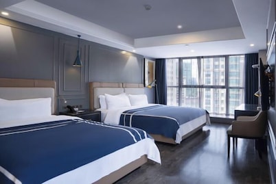 Yicheng Hotel