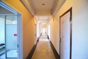 Unclassified image, 4 of 29, button - Pebble Motel (Jiusan Road Bus Station, Lvshun) (Dalian)