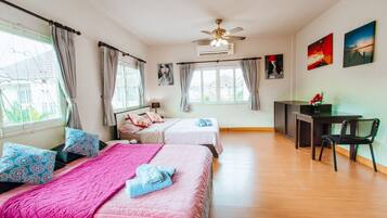 3 bedrooms, iron/ironing board, WiFi, bed sheets